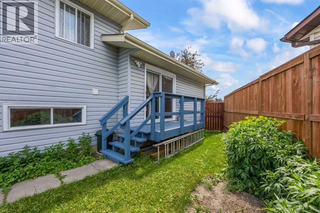 Single Family House 4 Level for Sale in  Taraglen Place NE Taradale Calgary 
