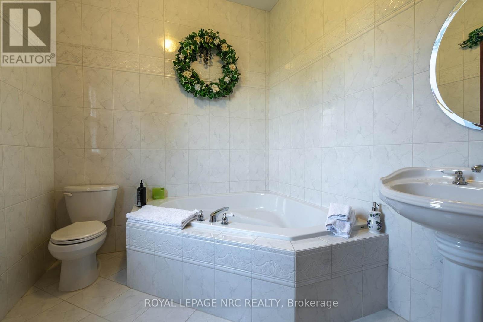 14902 NIAGARA RIVER PARKWAY - 15