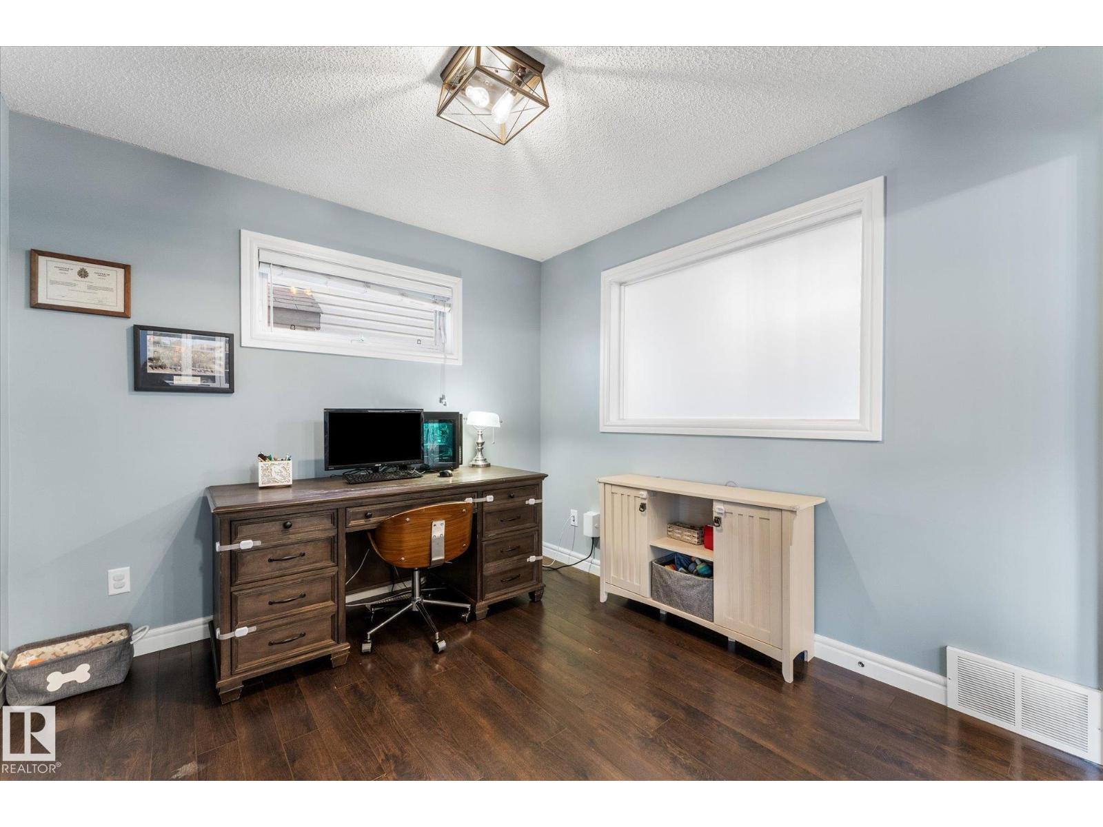 35 SPRUCE VILLAGE DR E, Spruce Grove