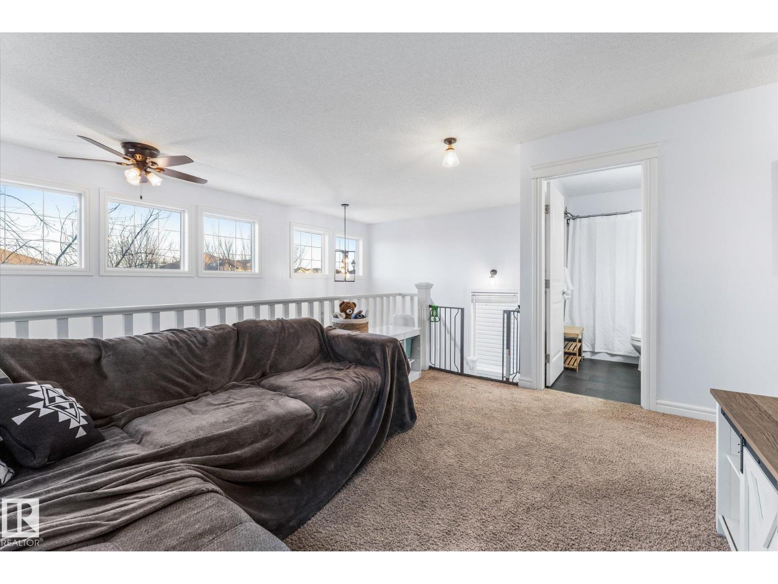 35 SPRUCE VILLAGE DR E, Spruce Grove