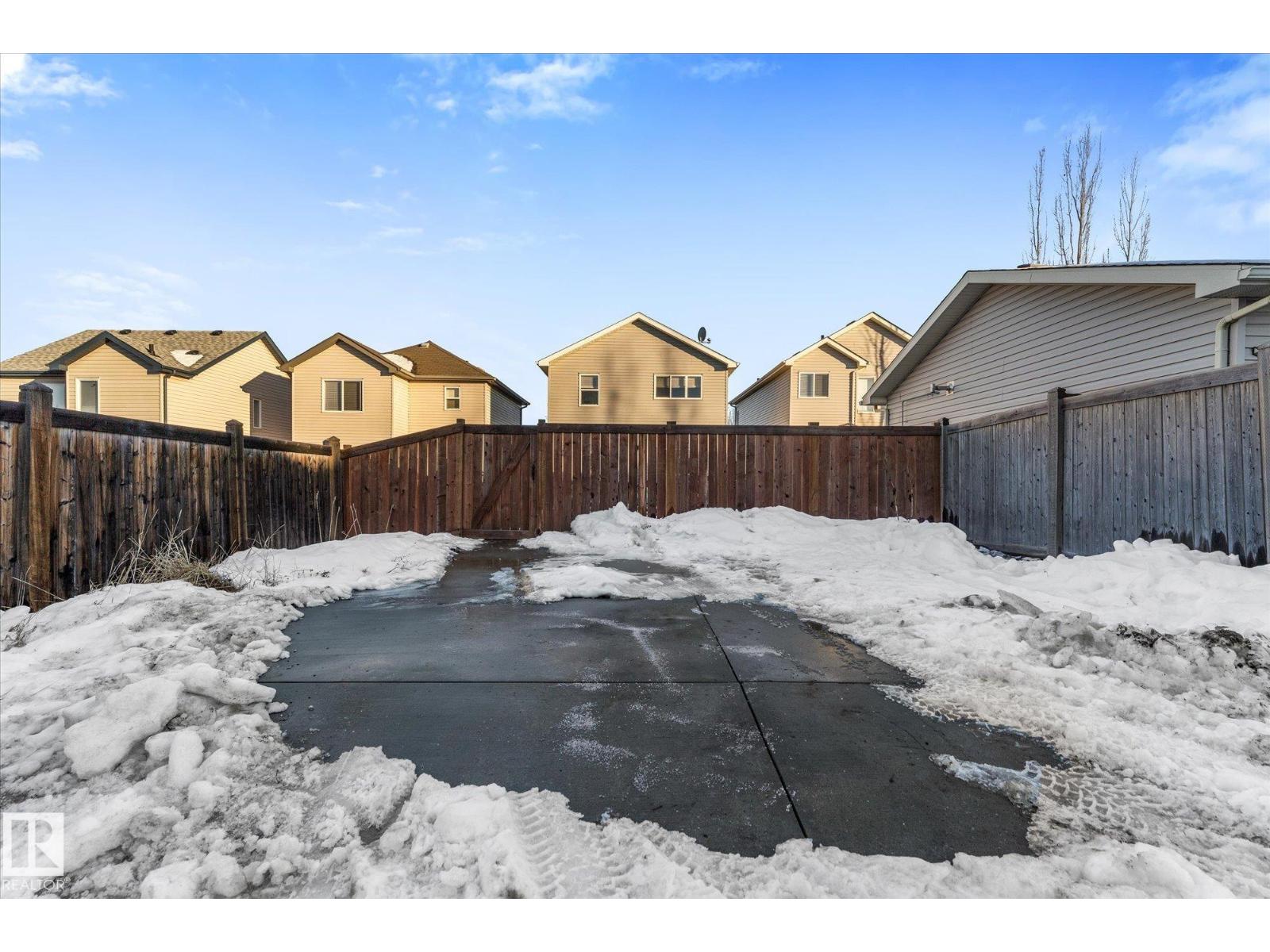 35 SPRUCE VILLAGE DR E, Spruce Grove