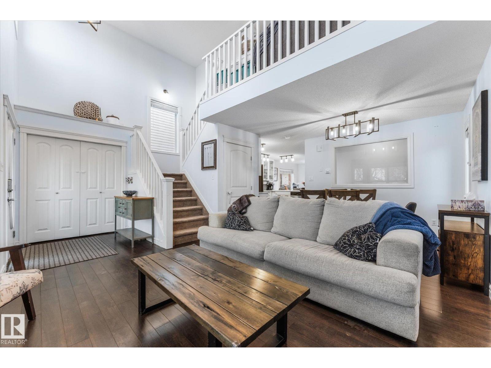 35 SPRUCE VILLAGE DR E, Spruce Grove