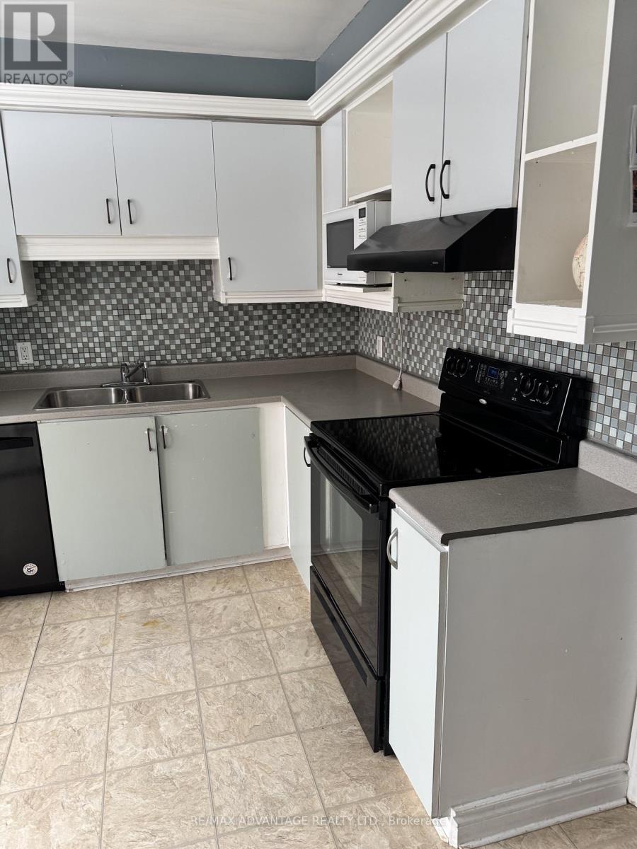 89 Highview Avenue East 15