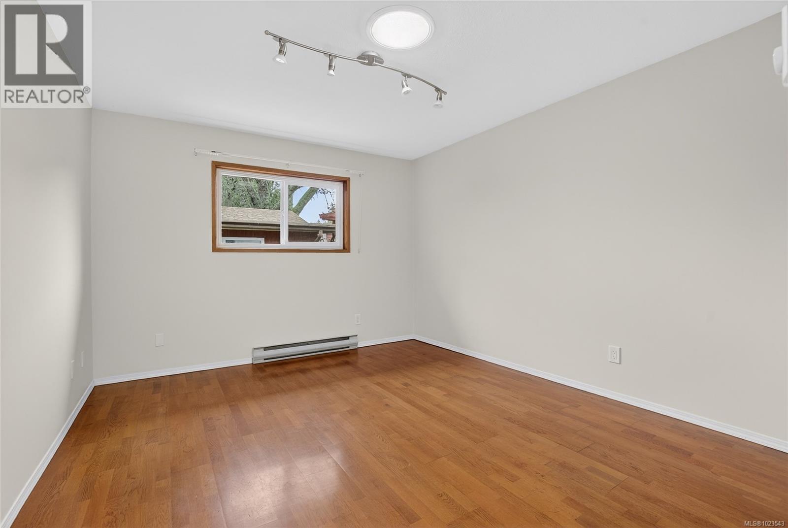 8071 Queen St, Crofton