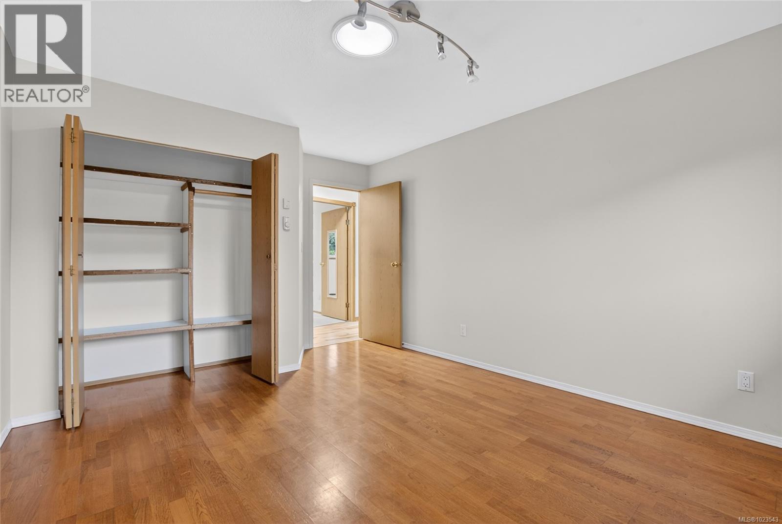 8071 Queen St, Crofton