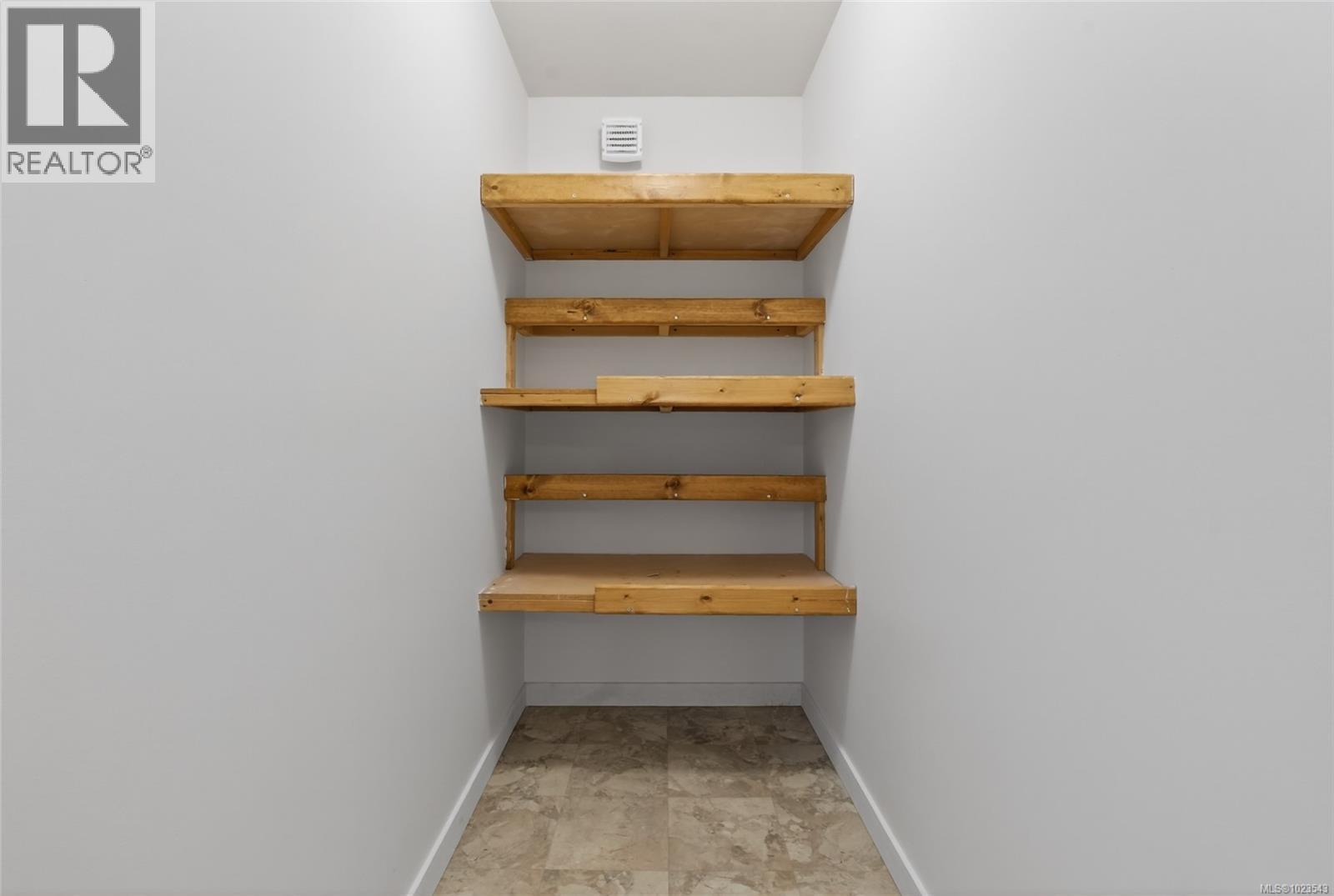 8071 Queen St, Crofton