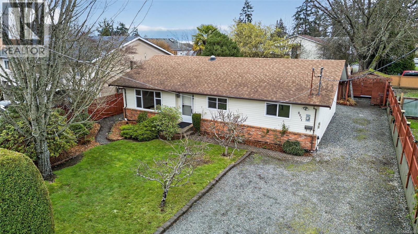 8071 Queen St, Crofton