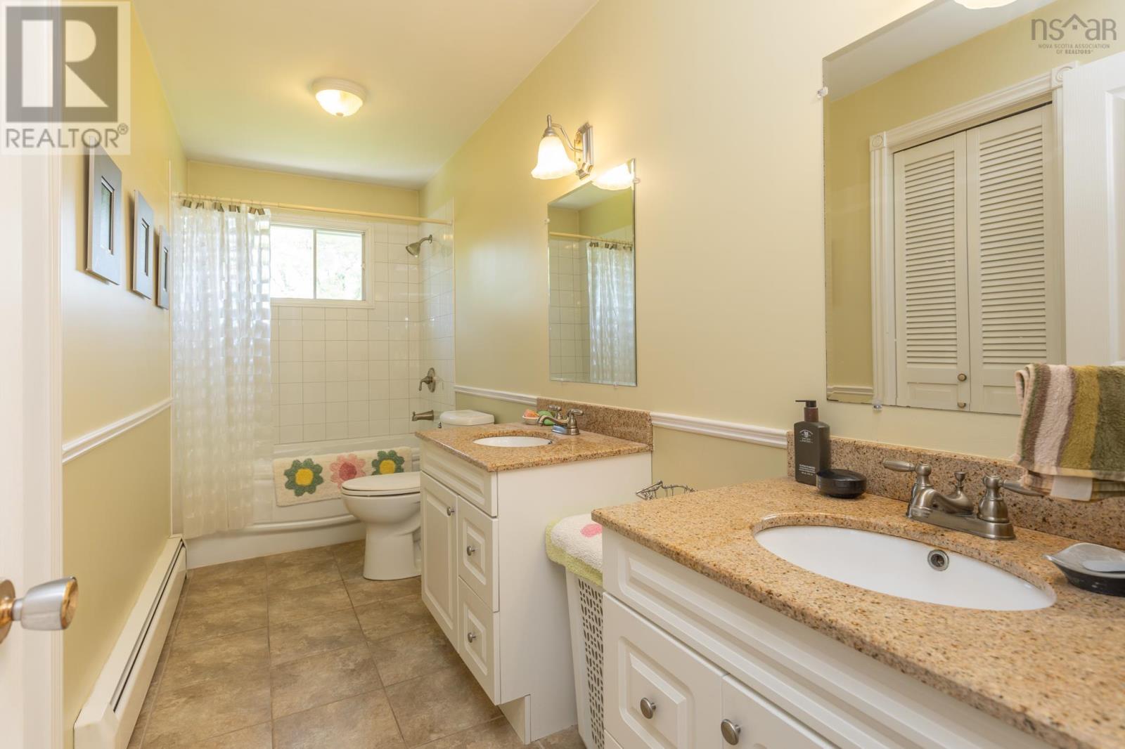 Property 21 of 40 of 4 Harbourview Drive