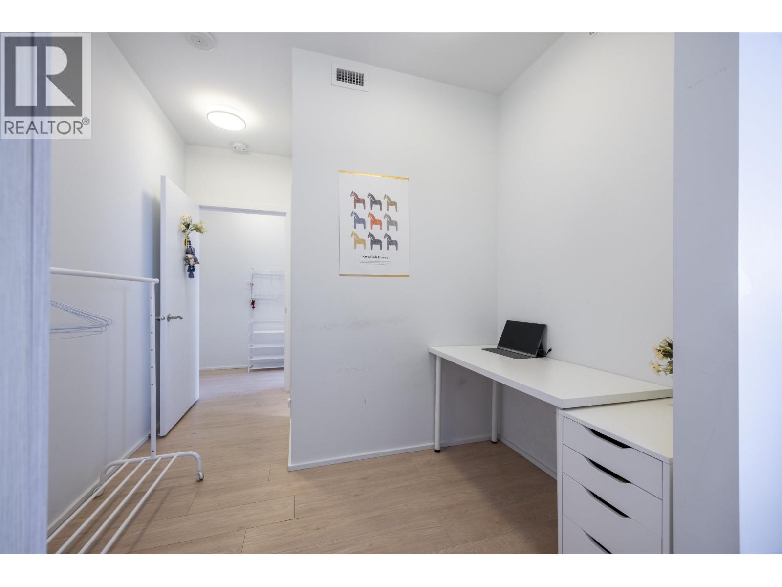 3904 4510 HALIFAX WAY - Photo 5 of 20, Burnaby, British Columbia