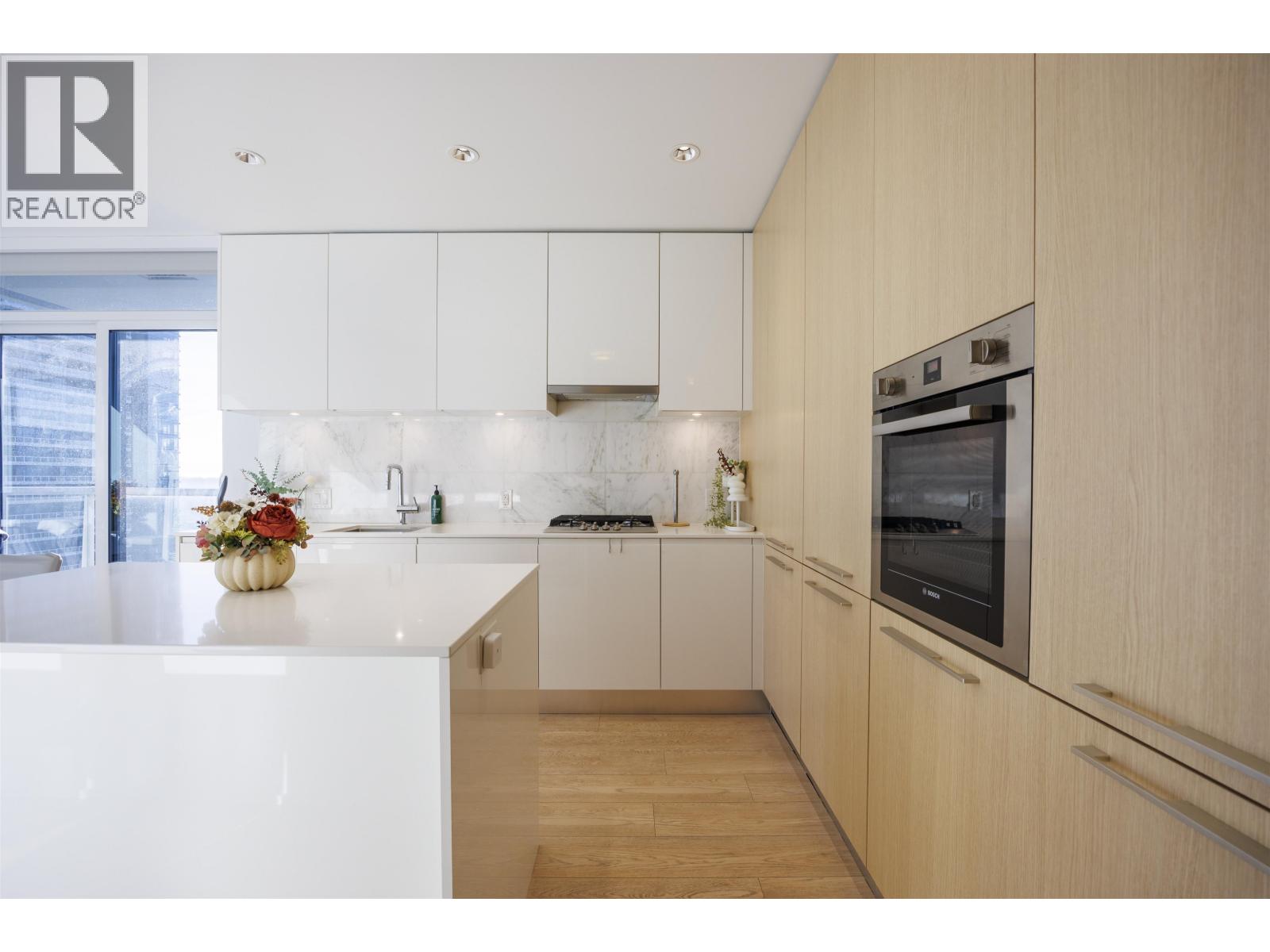 3904 4510 HALIFAX WAY - Main photo, Burnaby, British Columbia