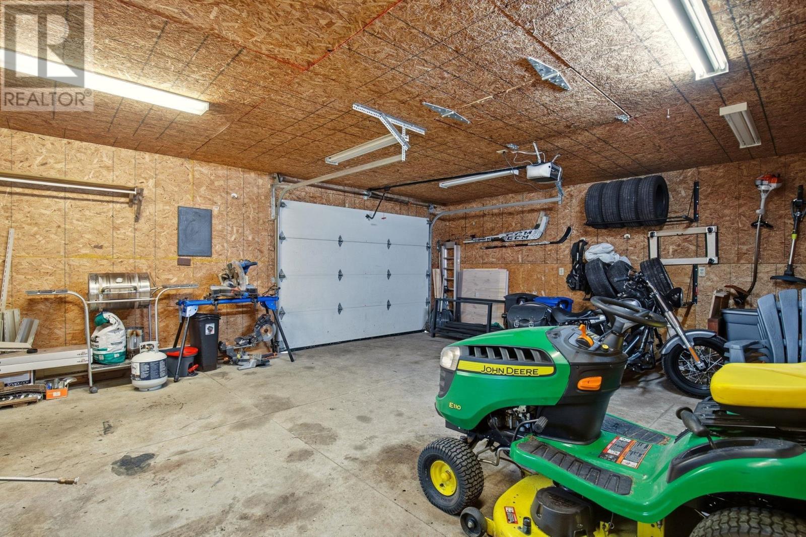 Property 28 of 31 of 883 Mineville Road