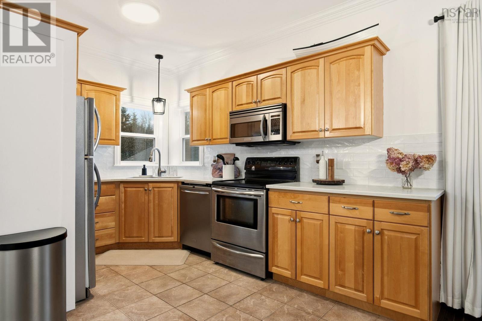 Property 6 of 31 of 883 Mineville Road