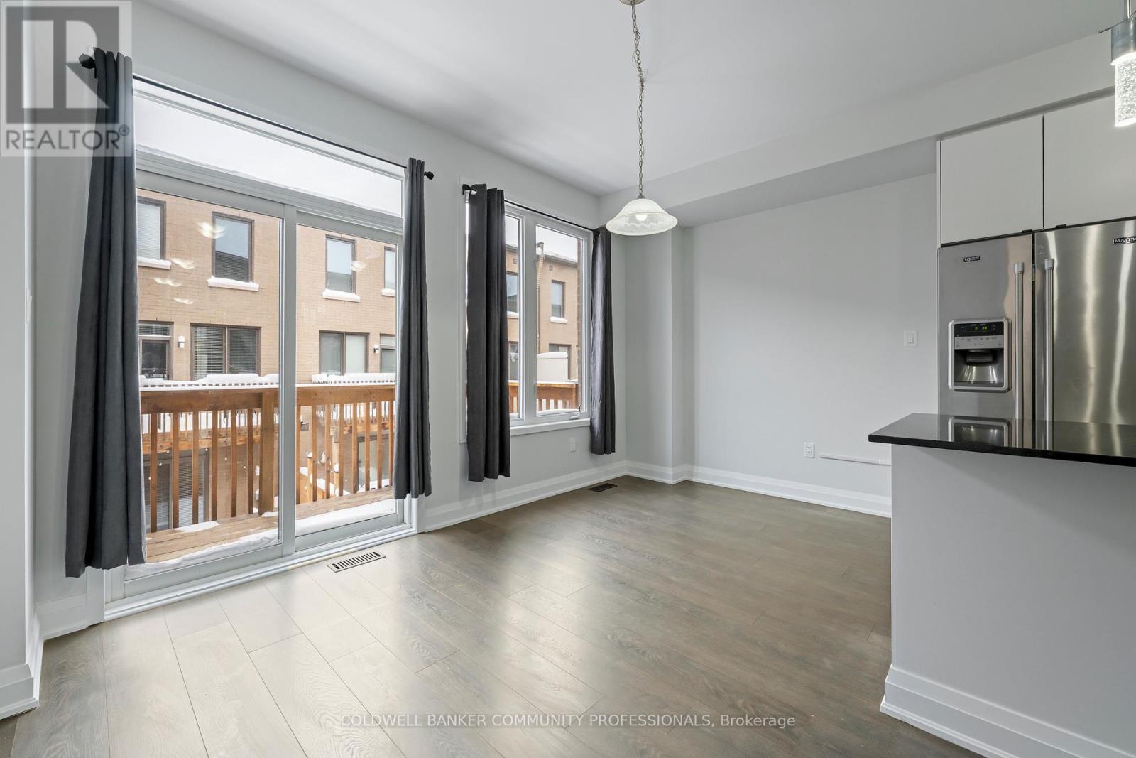 193 HUGUENOT ROAD - 10