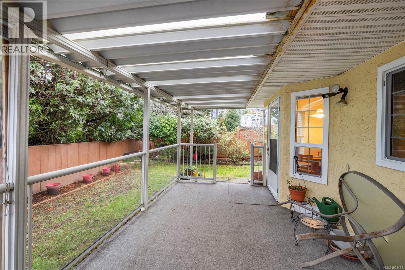 2 4752 Uplands Dr, Nanaimo