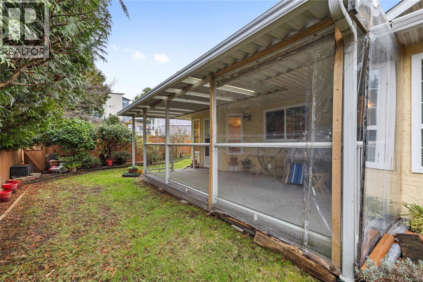 2 4752 Uplands Dr, Nanaimo