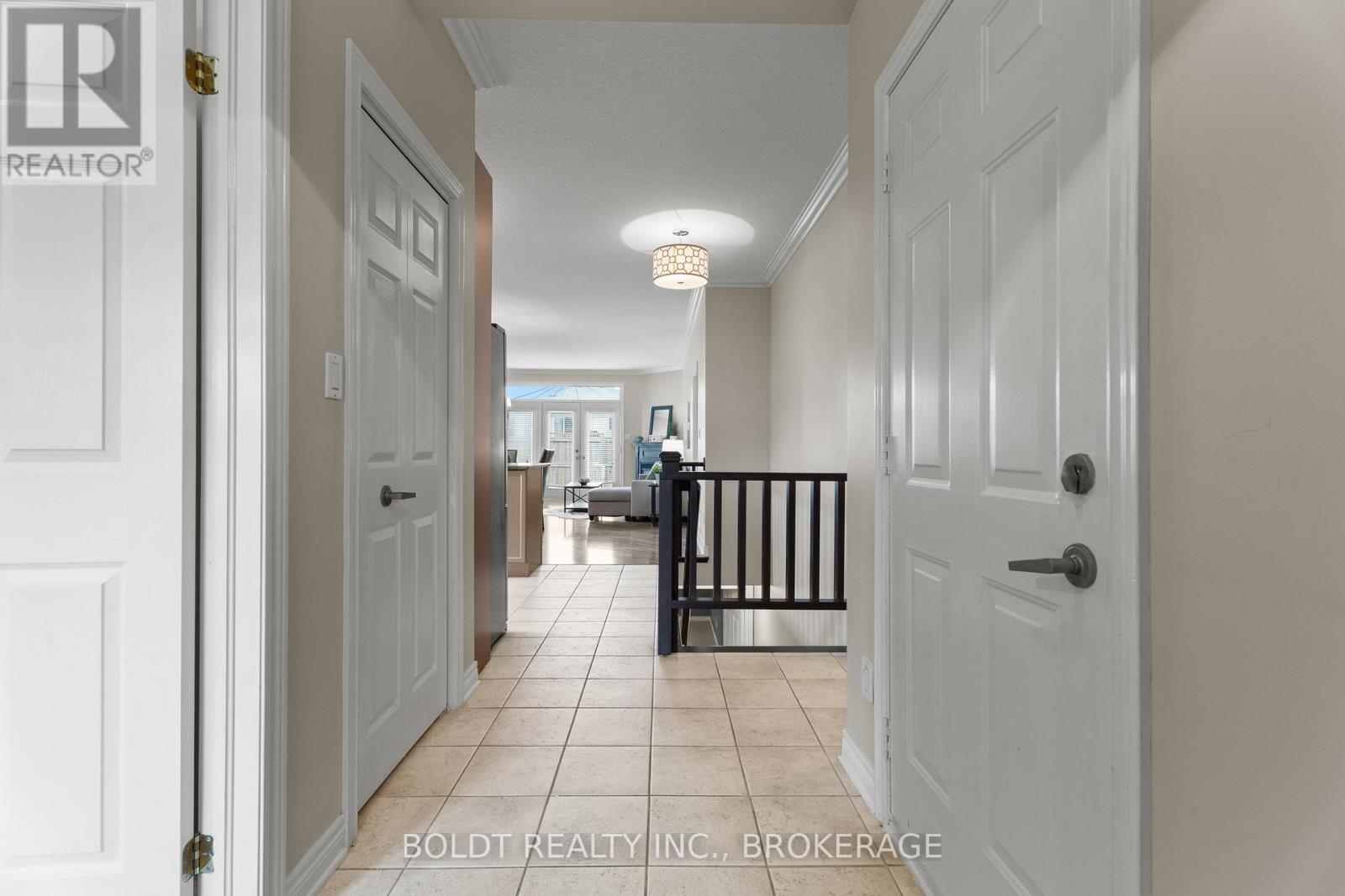 8 Willowlanding photo 3