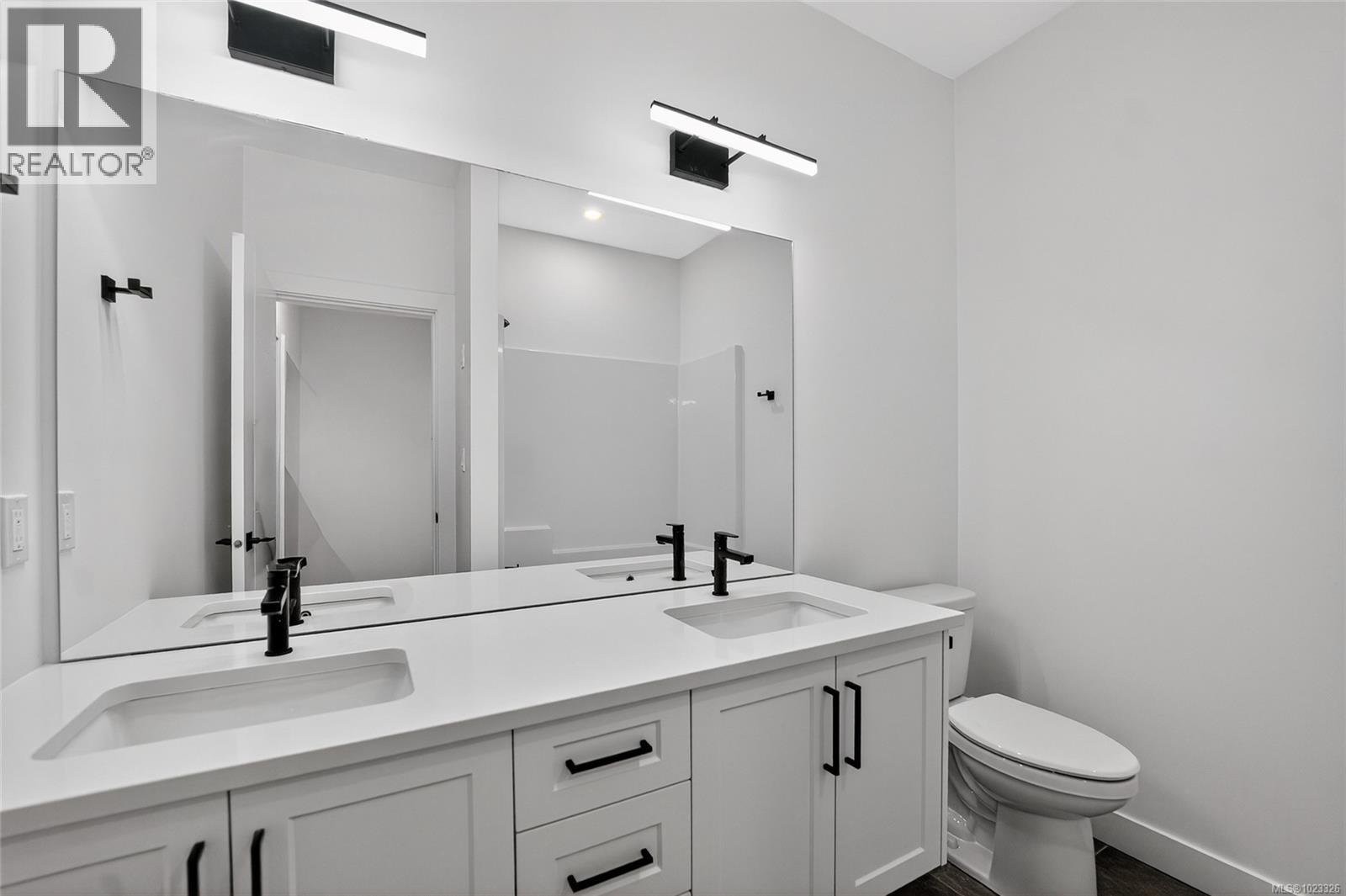 A 122 Plante Cres, Lake Cowichan