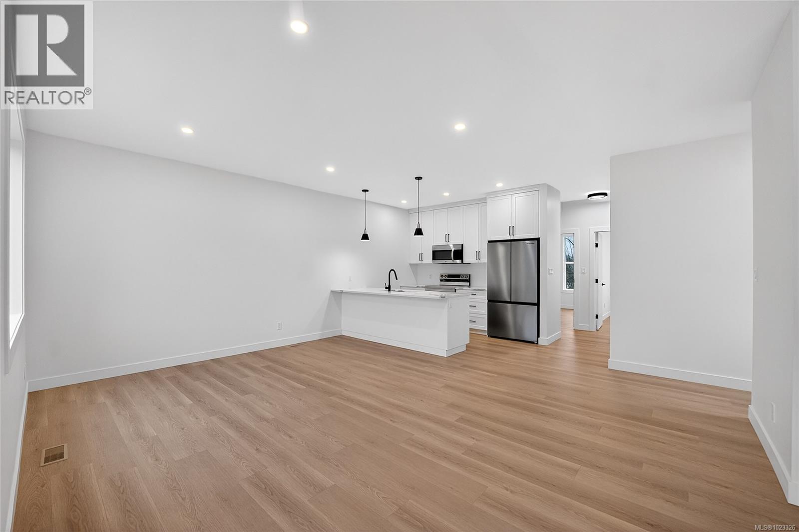 A 122 Plante Cres, Lake Cowichan