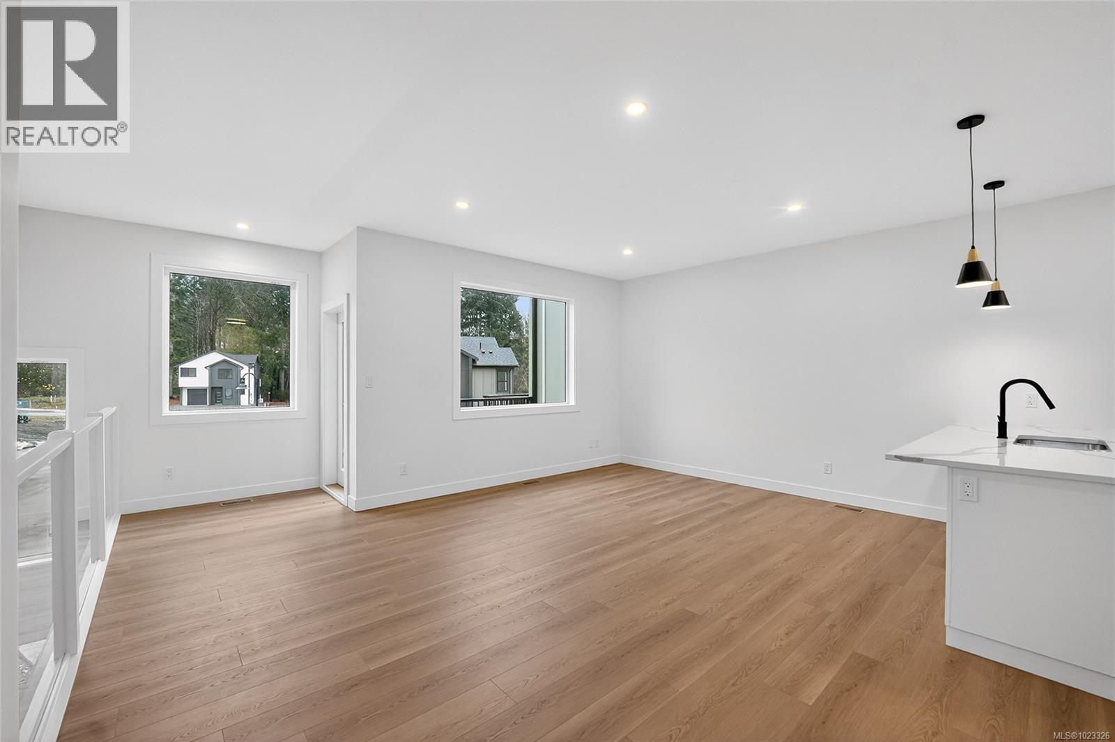 A 122 Plante Cres, Lake Cowichan