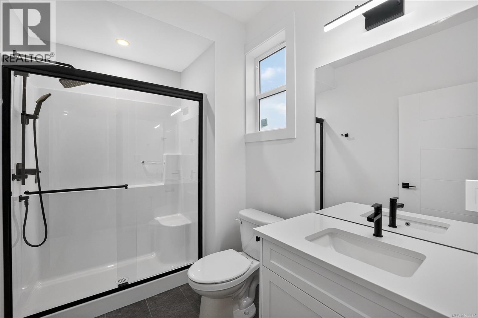 A 122 Plante Cres, Lake Cowichan