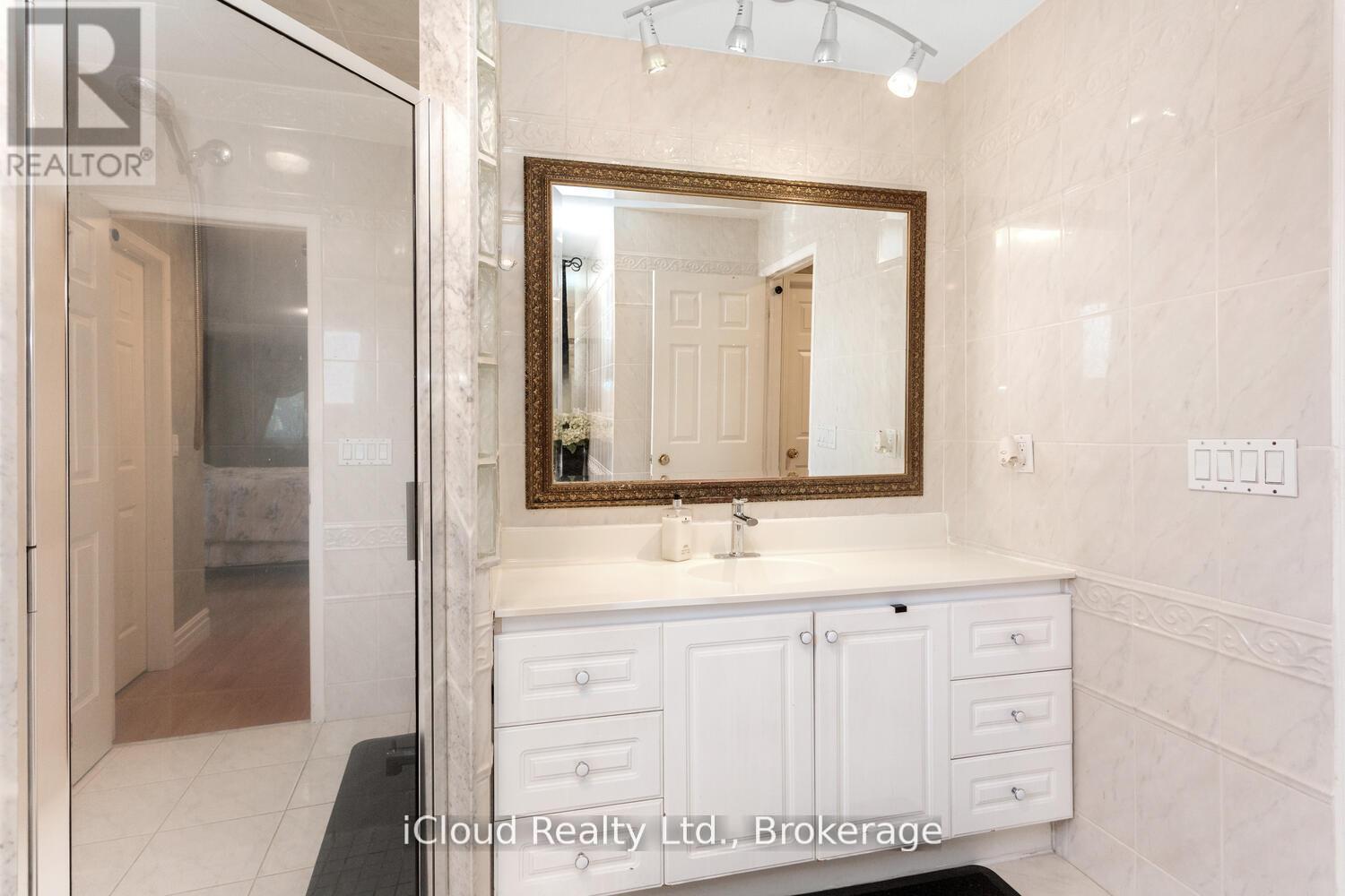 Single Family House for Sale in  NEVILLE CRESCENT Brampton (Westgate) 