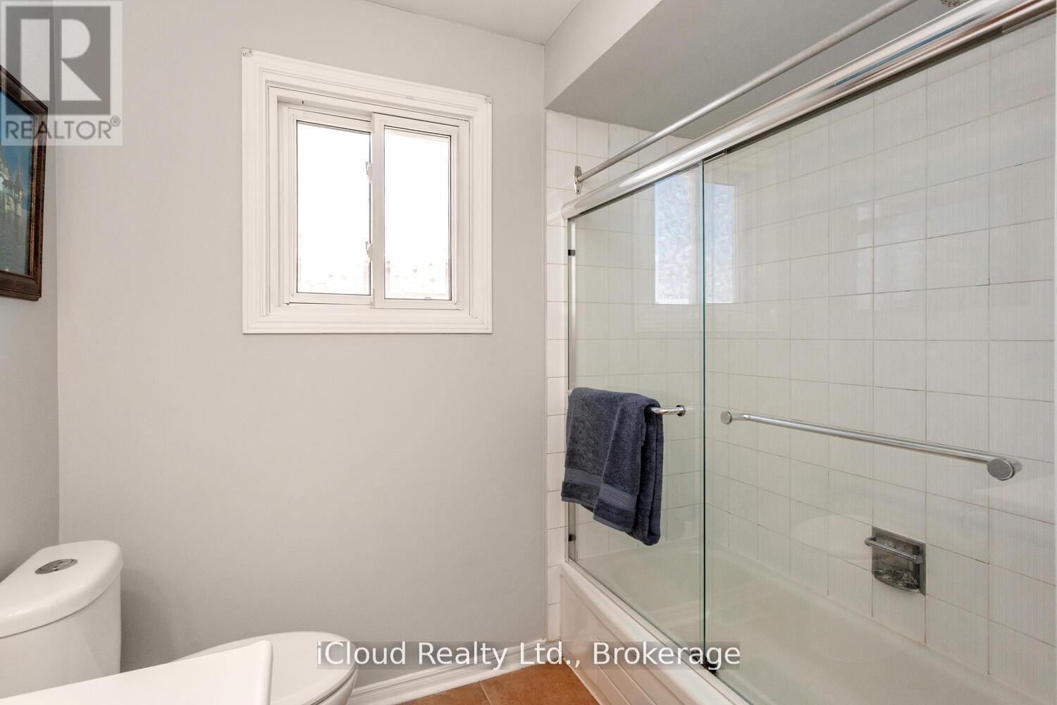 Single Family House for Sale in  NEVILLE CRESCENT Brampton (Westgate) 