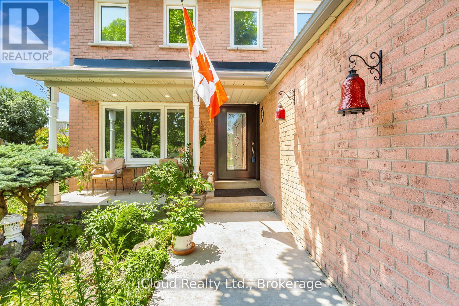 12 NEVILLE CRESCENT - 4