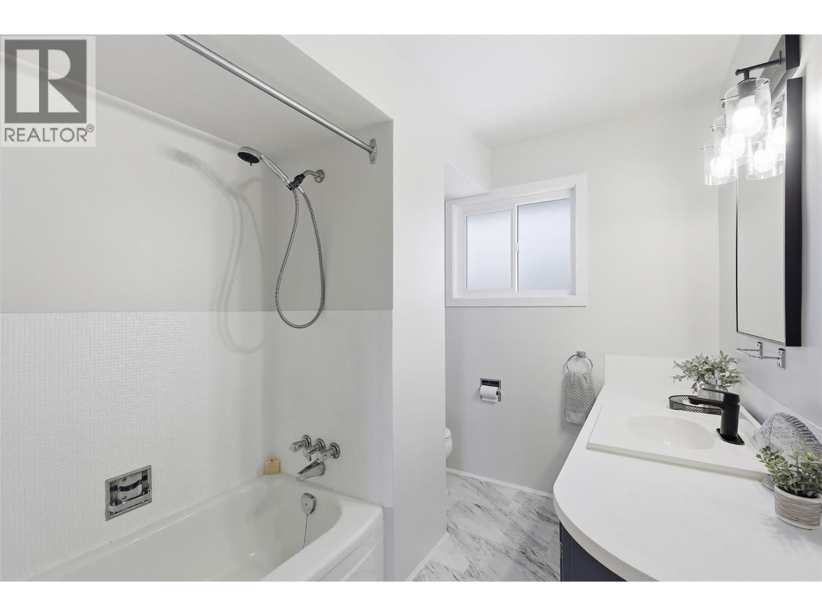 1009 CALMAR PLACE - 26