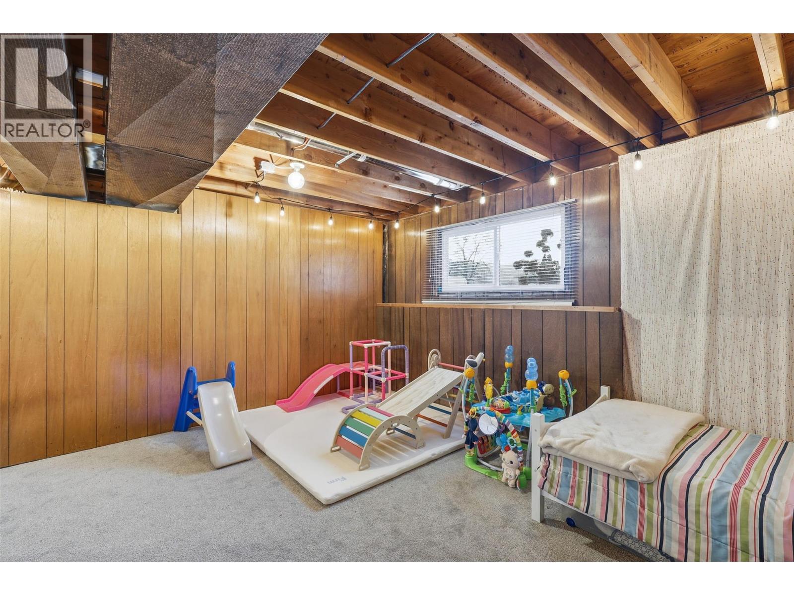 1009 CALMAR PLACE - 34