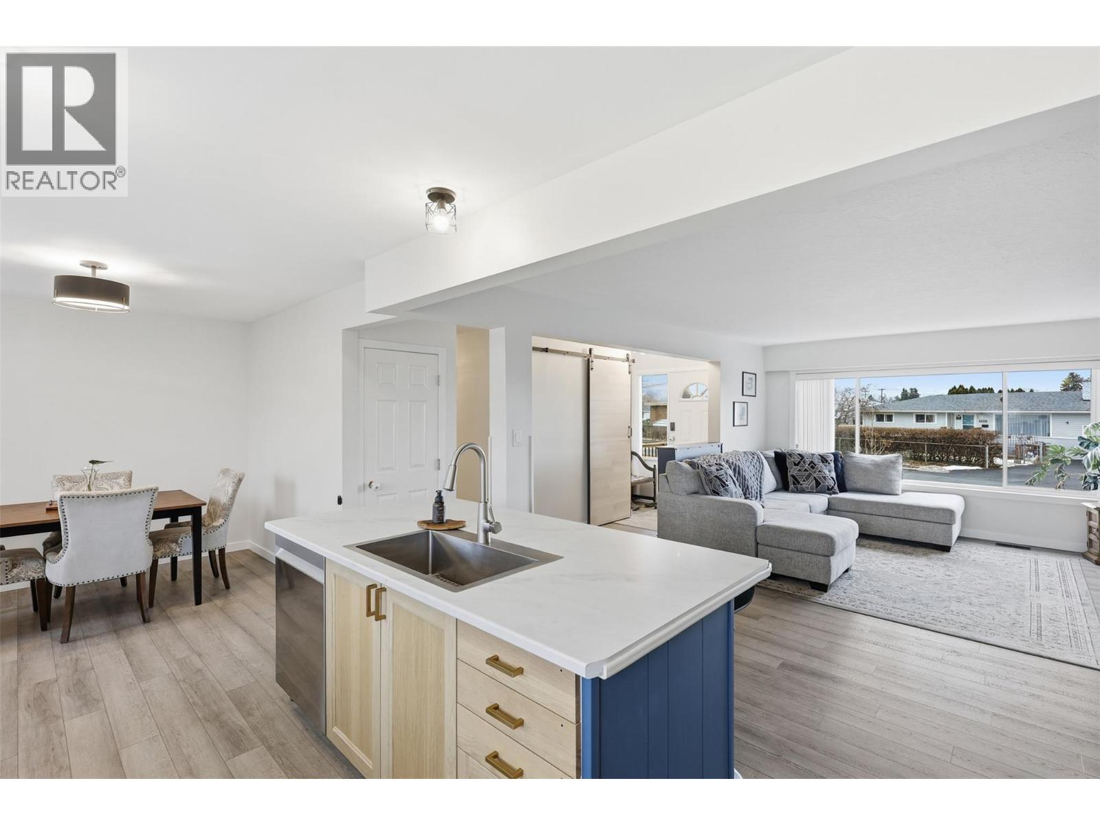 1009 CALMAR PLACE - 8