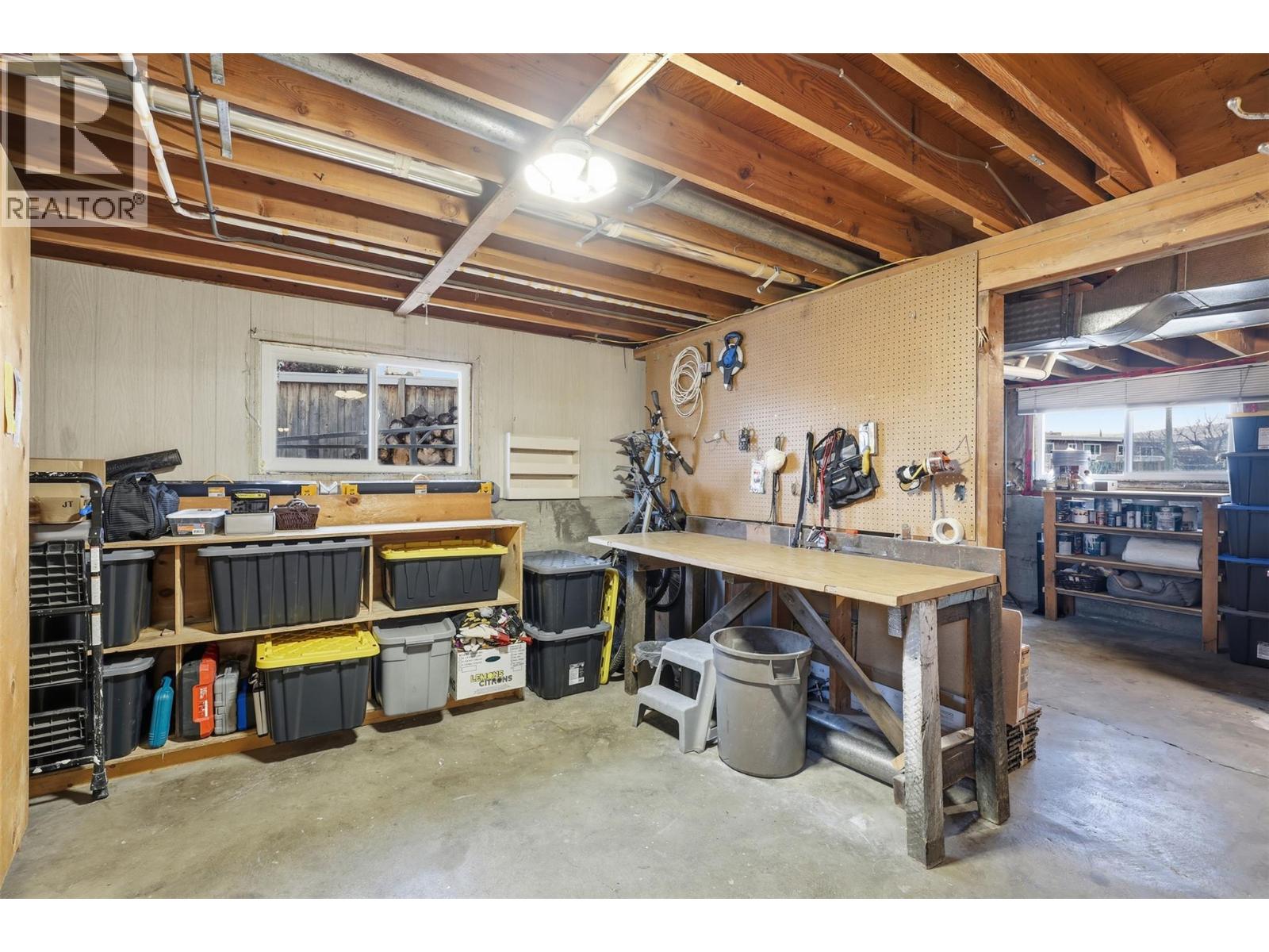 1009 CALMAR PLACE - 35