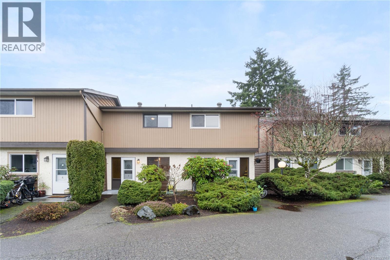 7 309 Moilliet St S, Parksville