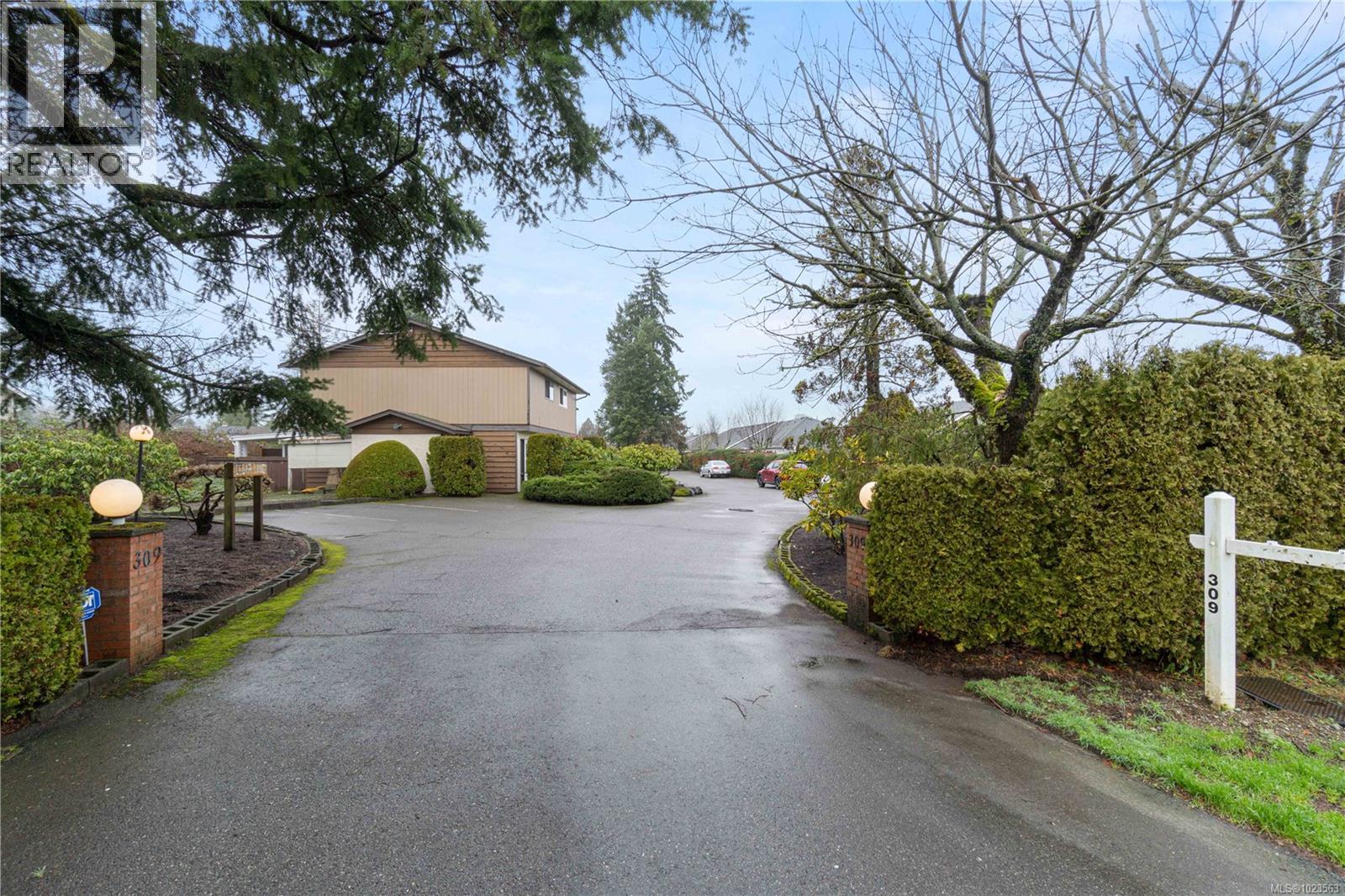 7 309 Moilliet St S, Parksville