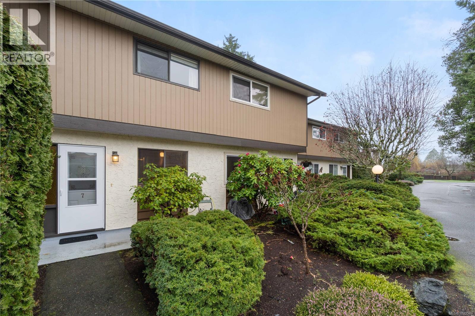7 309 Moilliet St S, Parksville