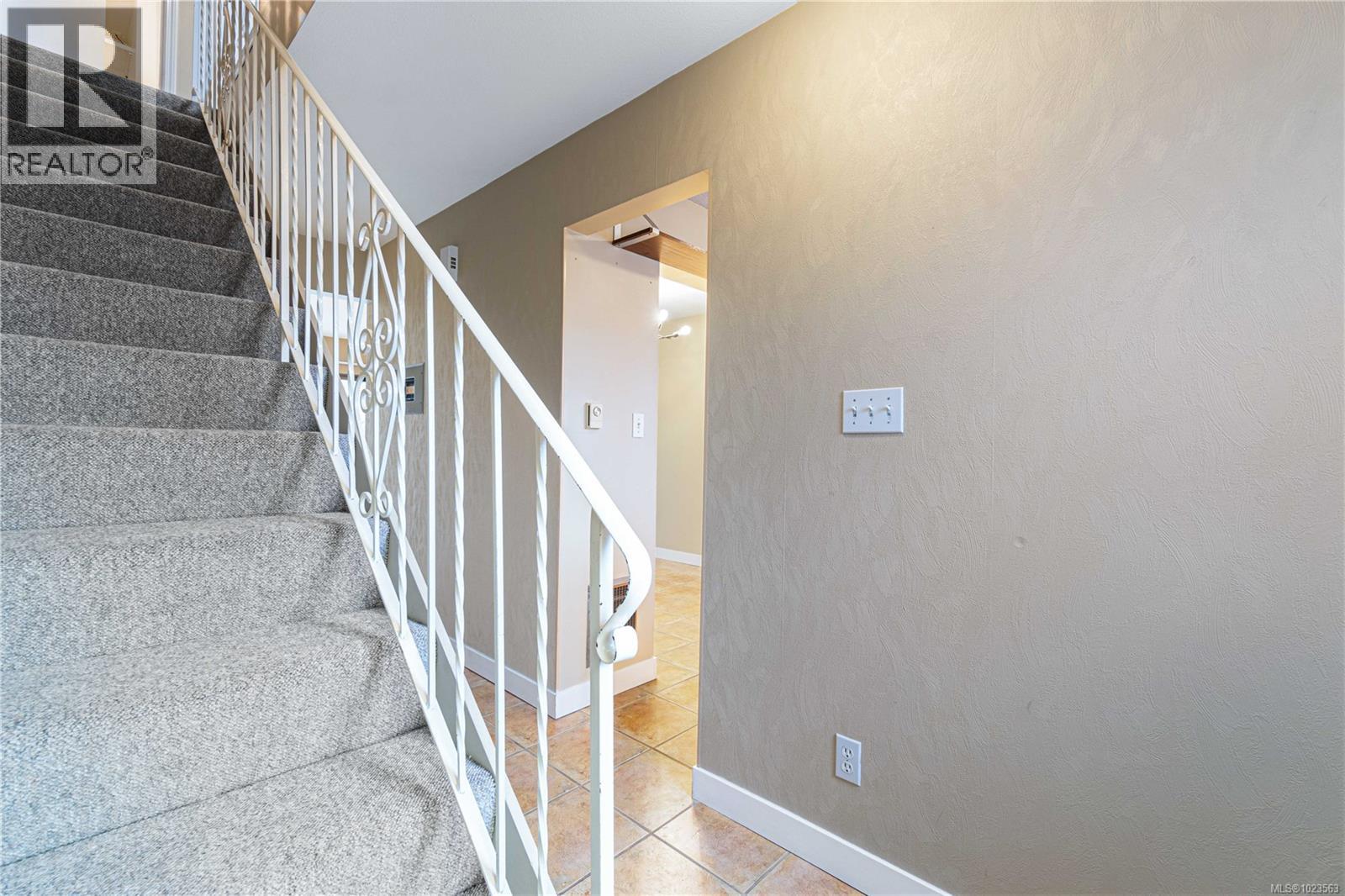 7 309 Moilliet St S, Parksville