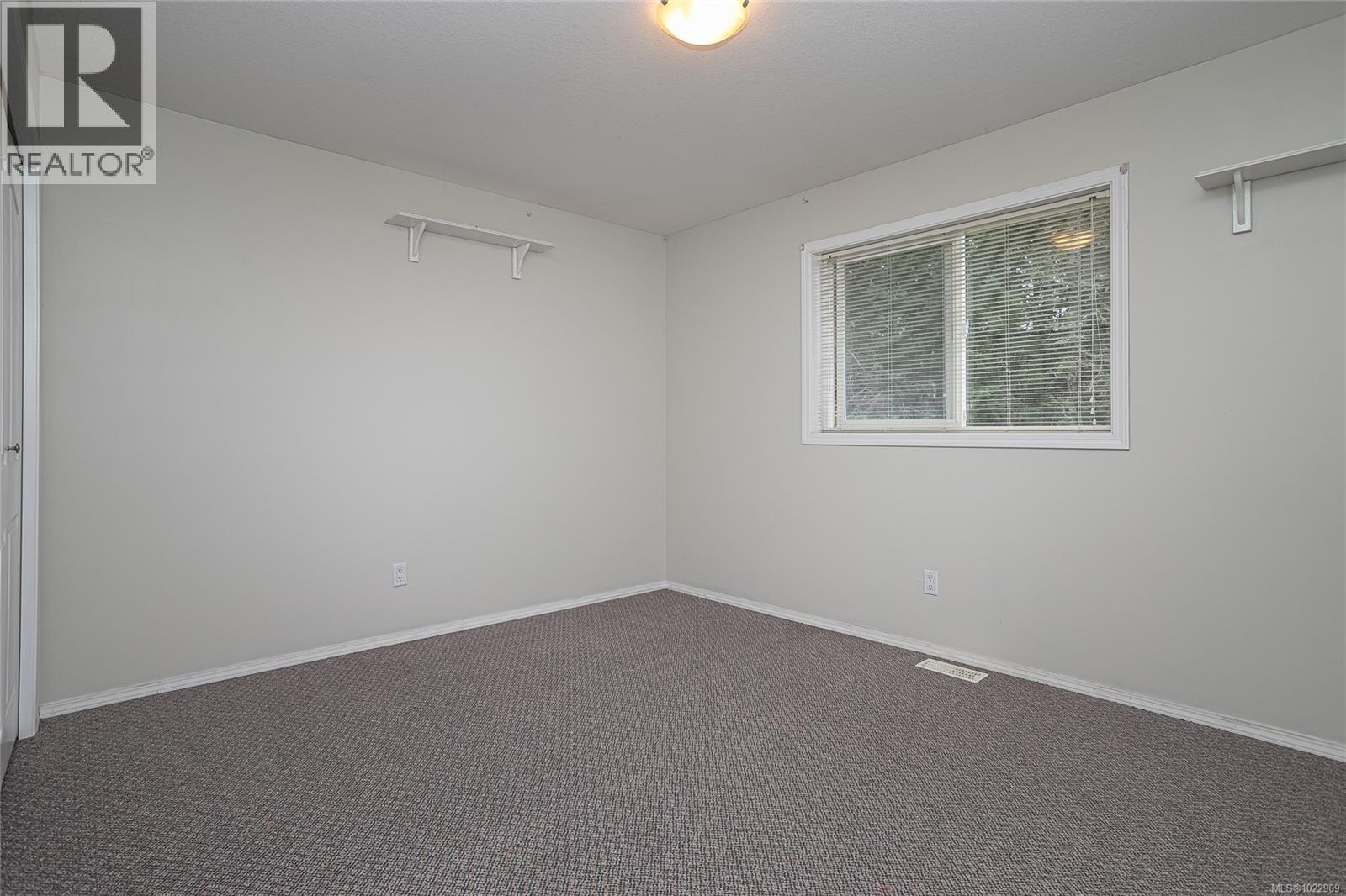 6420 Diana Dr, Duncan