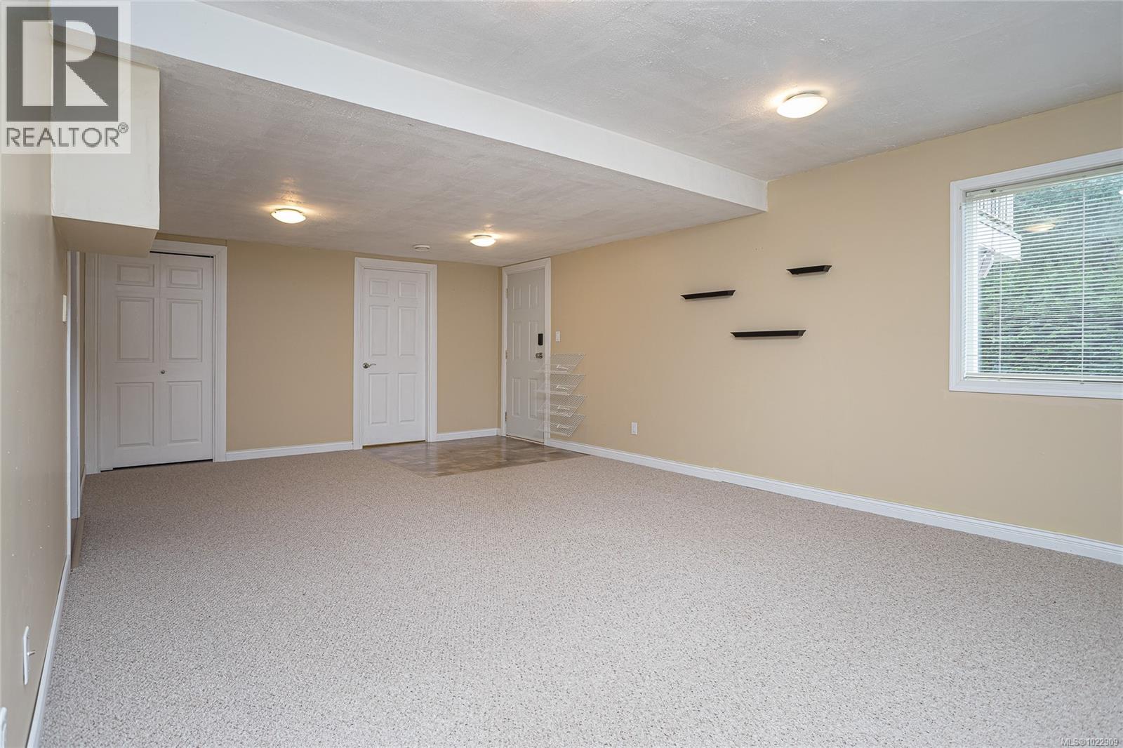 6420 Diana Dr, Duncan