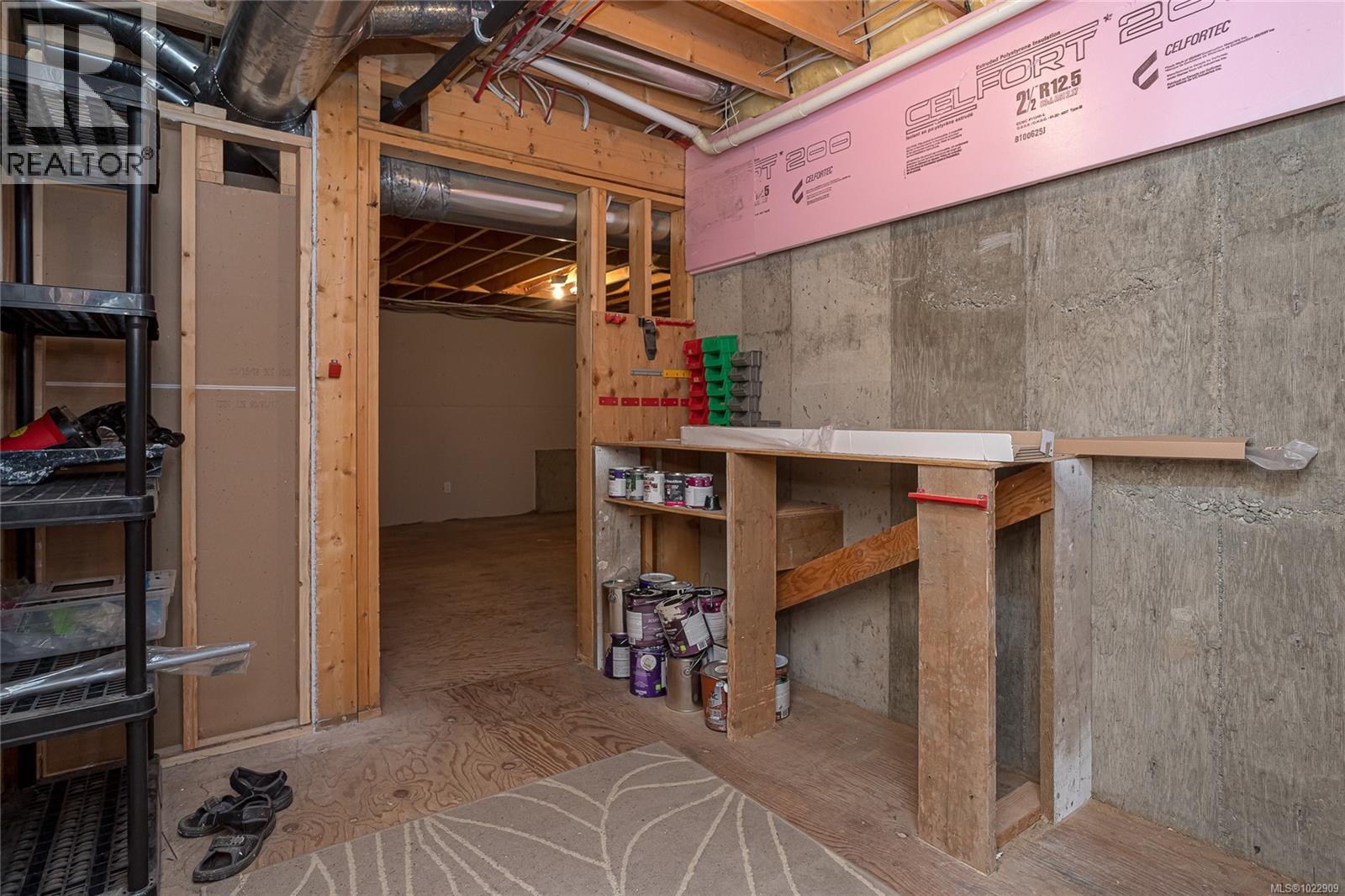 6420 Diana Dr, Duncan