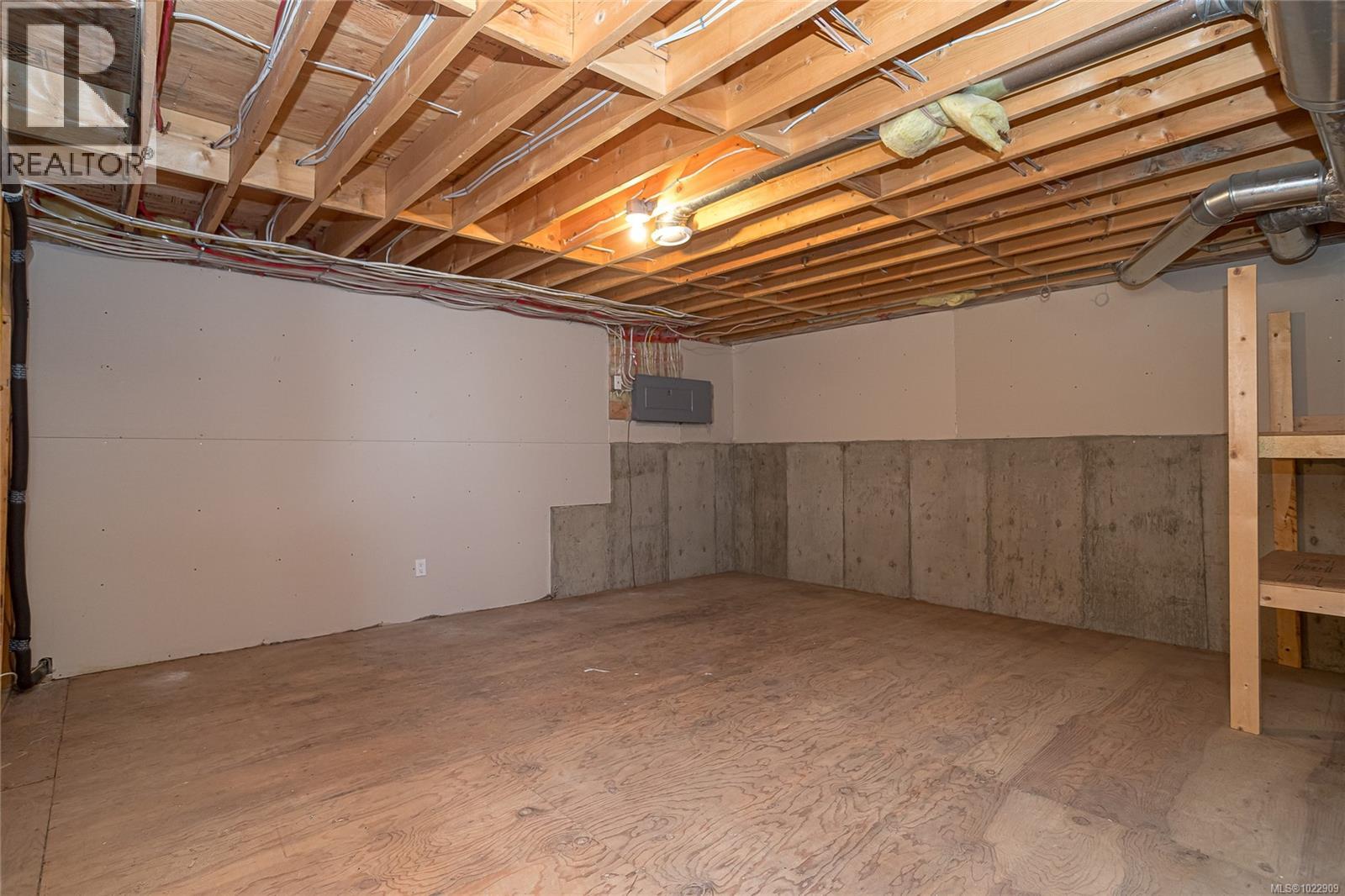 6420 Diana Dr, Duncan