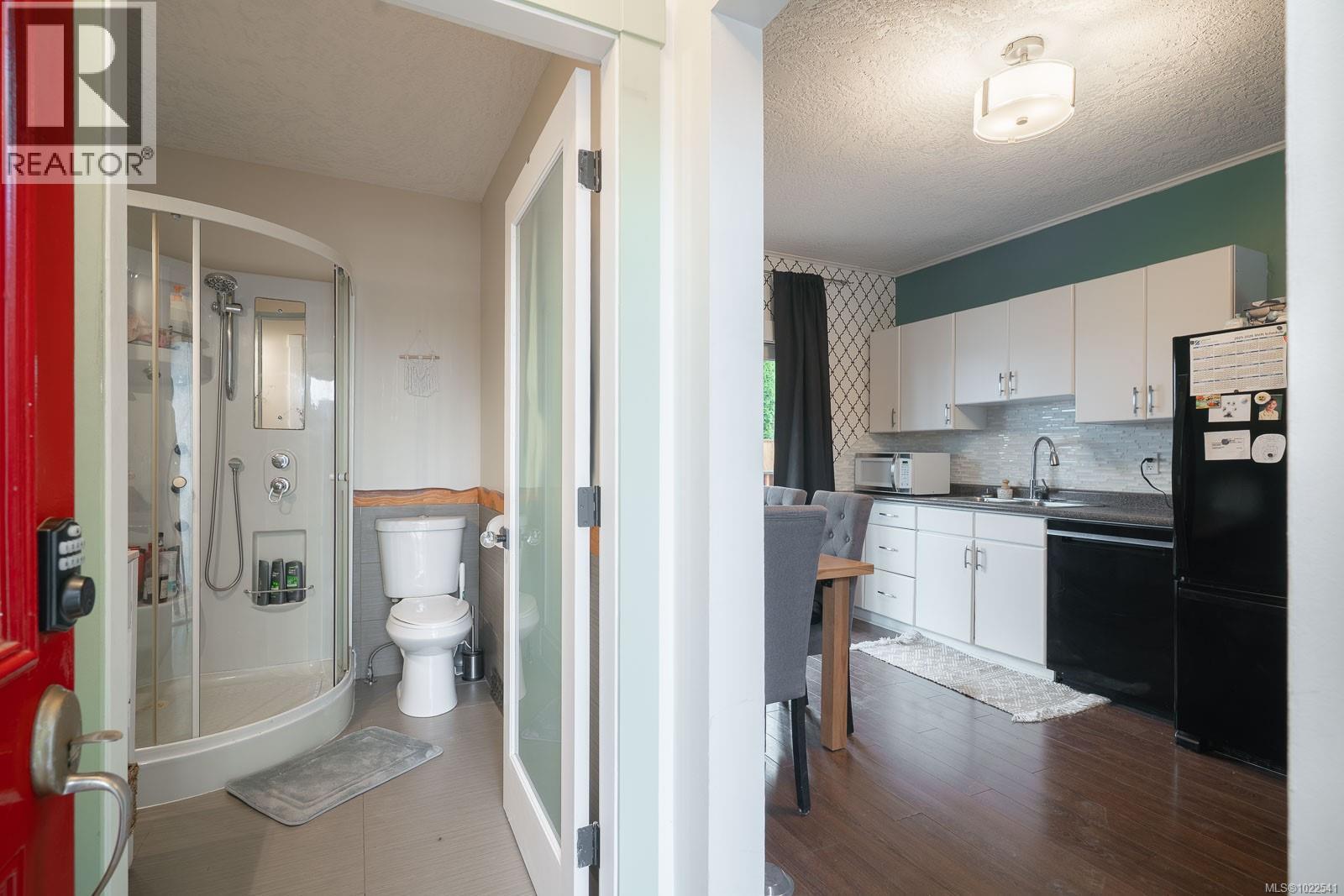 A-112 Roberts St, Ladysmith