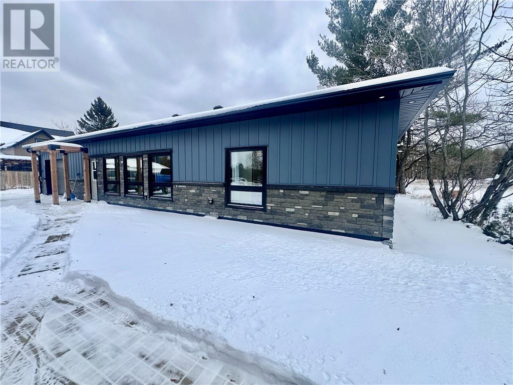 515 Hwy 17 - Photo 4 of 34, Mckerrow, Ontario