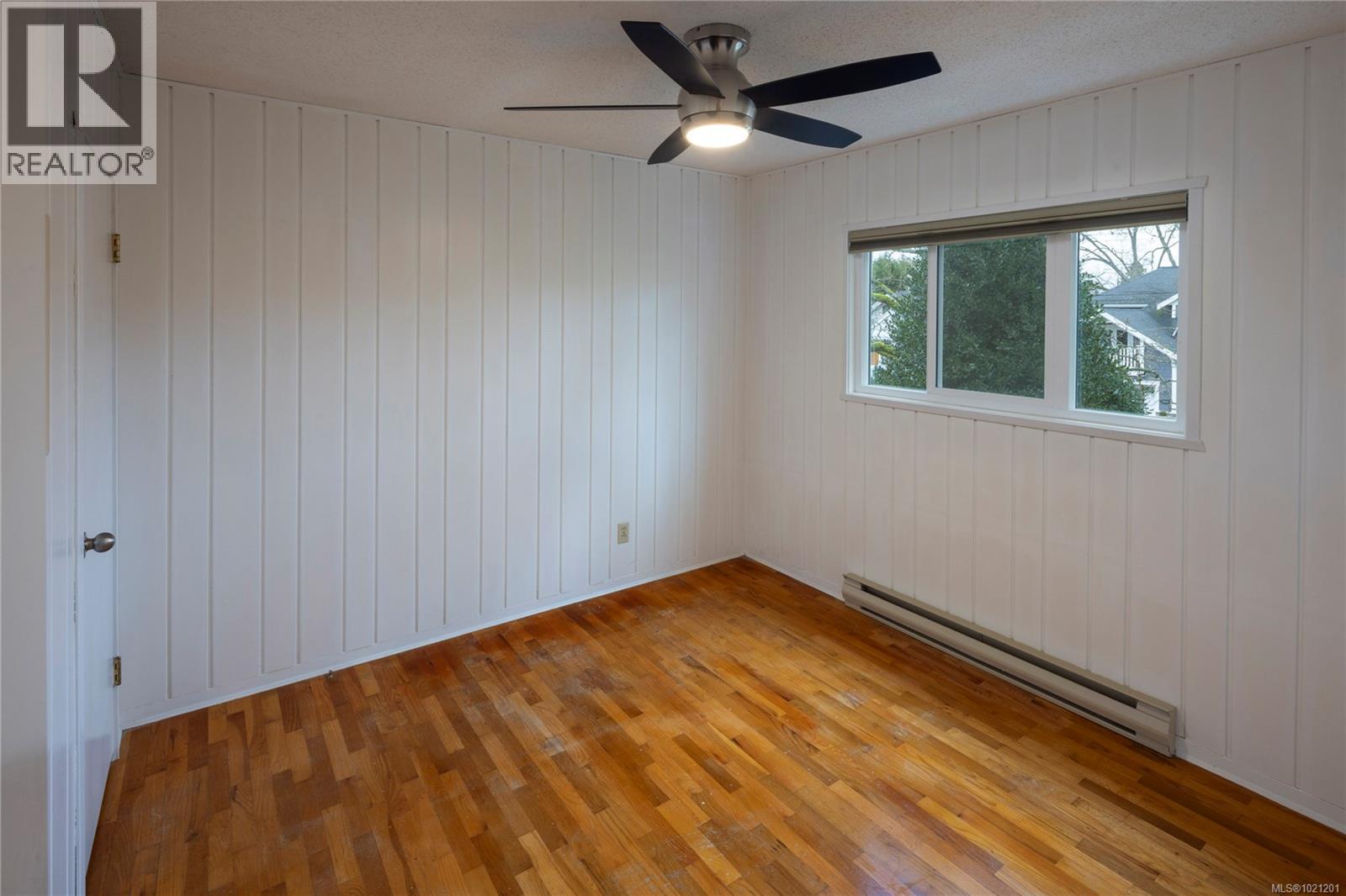 1632 Wilmot Pl, Oak Bay