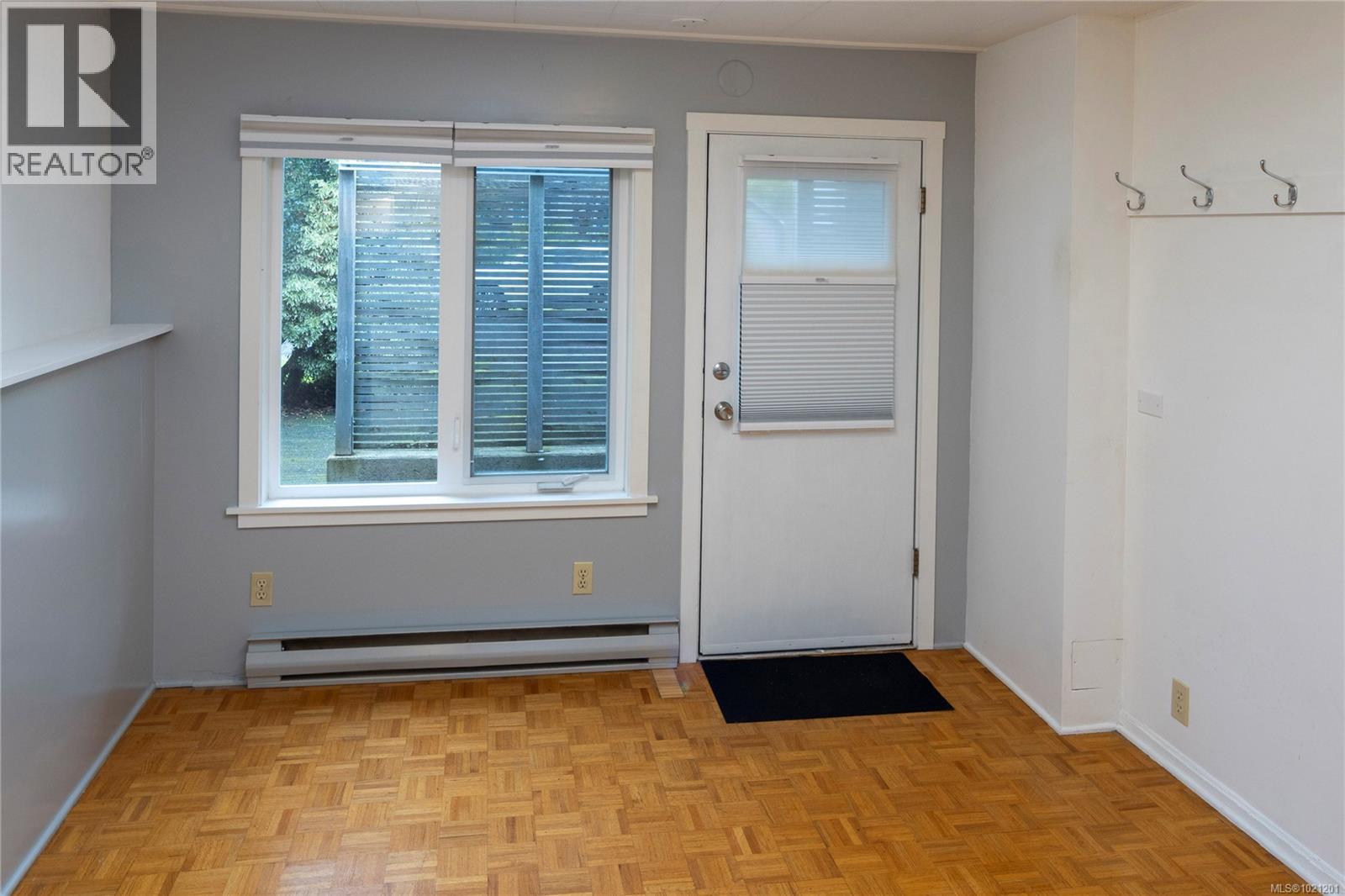 1632 Wilmot Pl, Oak Bay