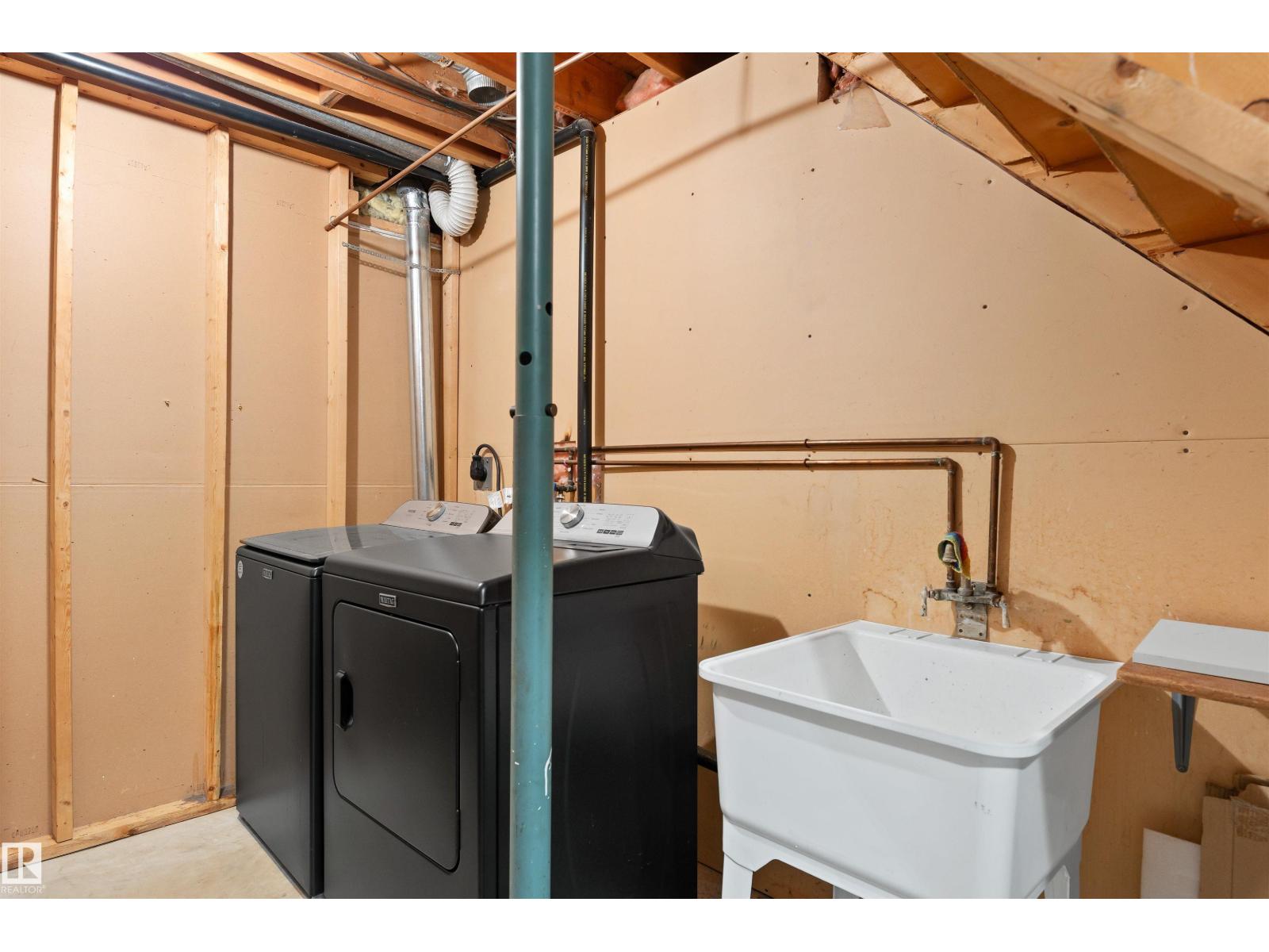 40 WINDSOR CR, St. Albert