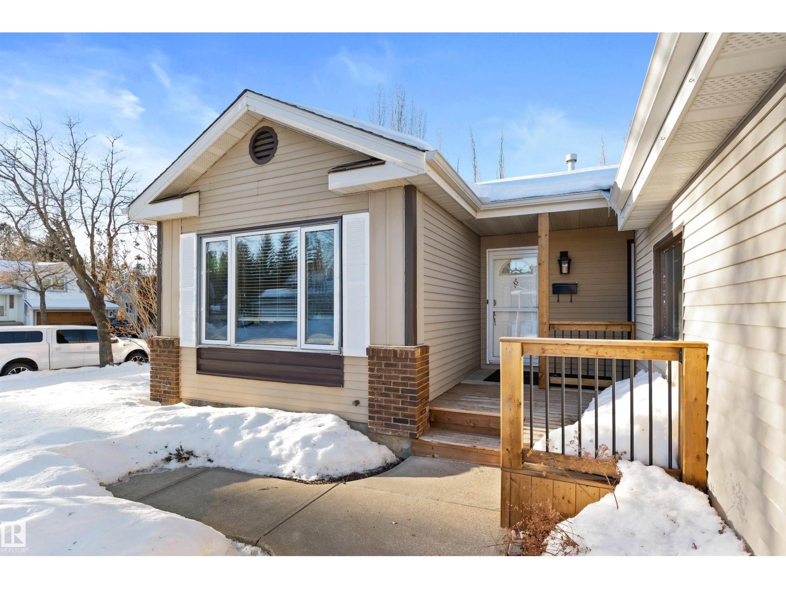 40 WINDSOR CR, St. Albert