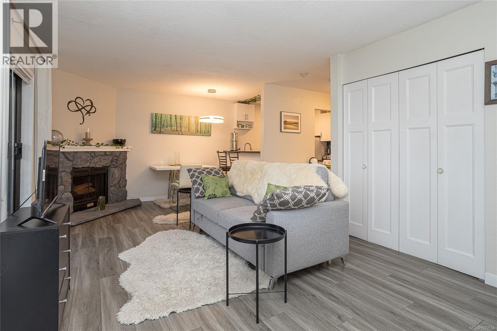 201 363 Morison Ave, Parksville