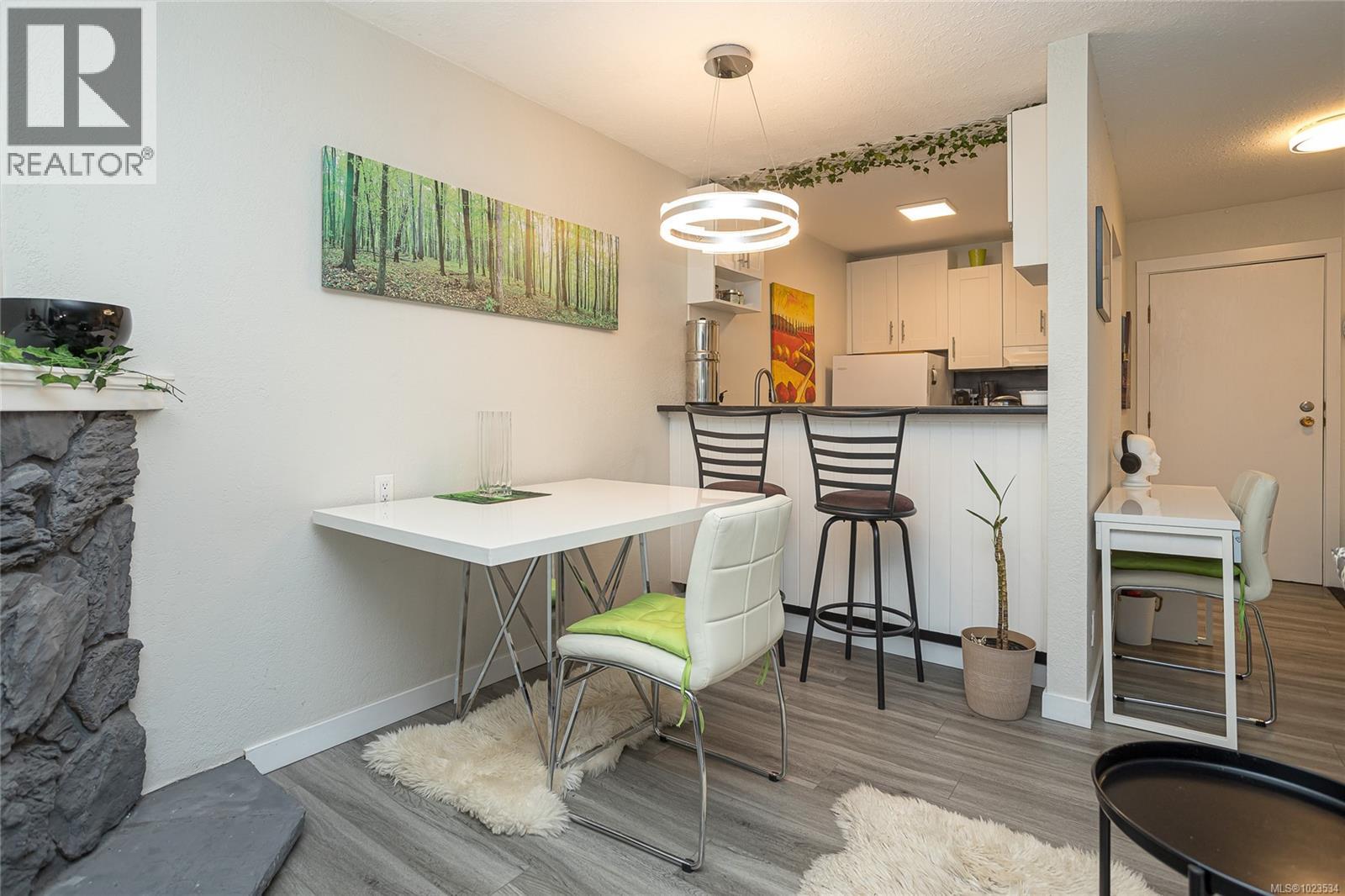 201 363 Morison Ave, Parksville