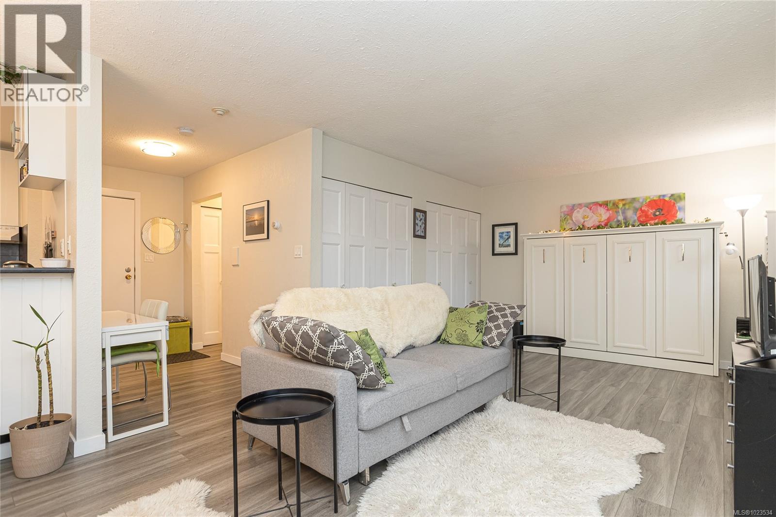 201 363 Morison Ave, Parksville