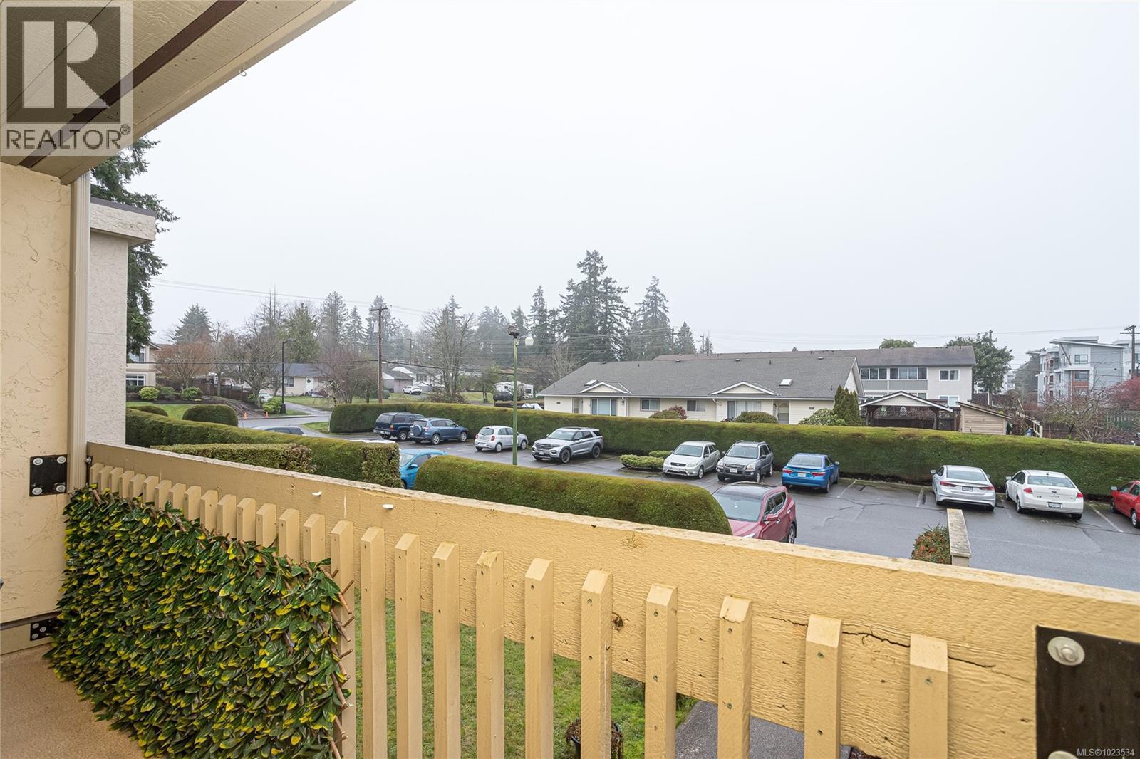 201 363 Morison Ave, Parksville