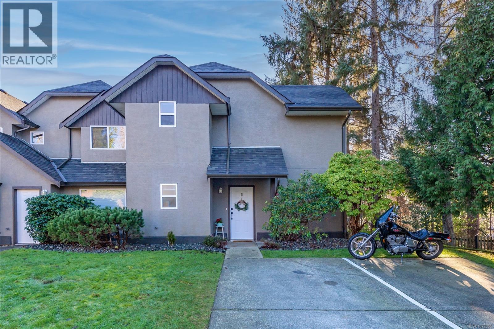 5 555 Rockland Rd, Campbell River